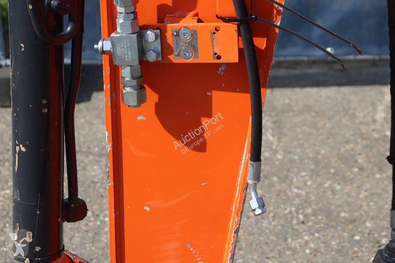 جرافة Hitachi ZX48U-5A CLR