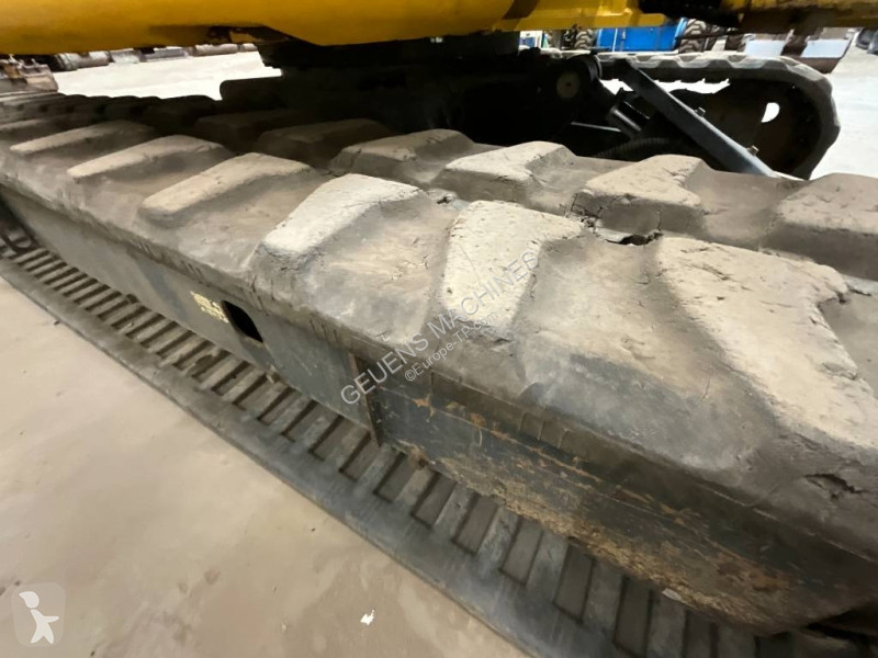 جرافة Komatsu MR5