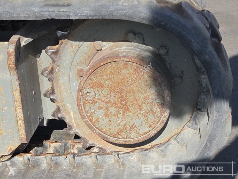 جرافة Volvo ECR25D