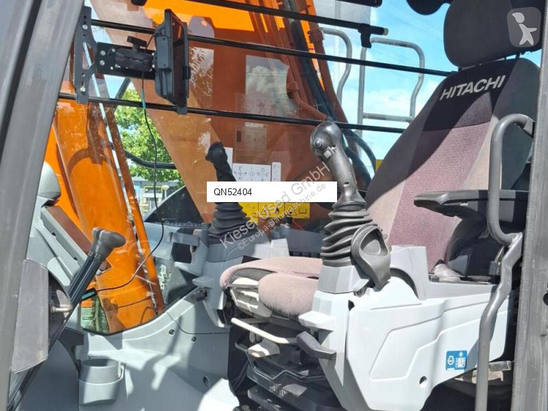 جرافة Hitachi 7