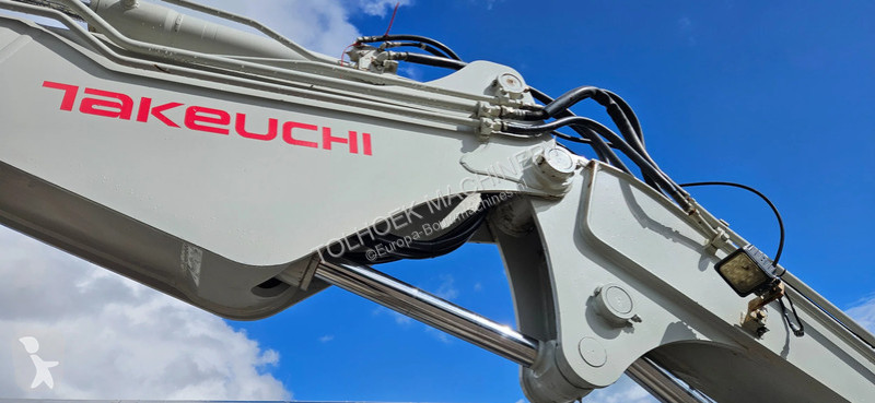 جرافة Takeuchi TB 295W