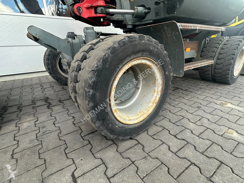 جرافة Wacker Neuson 2