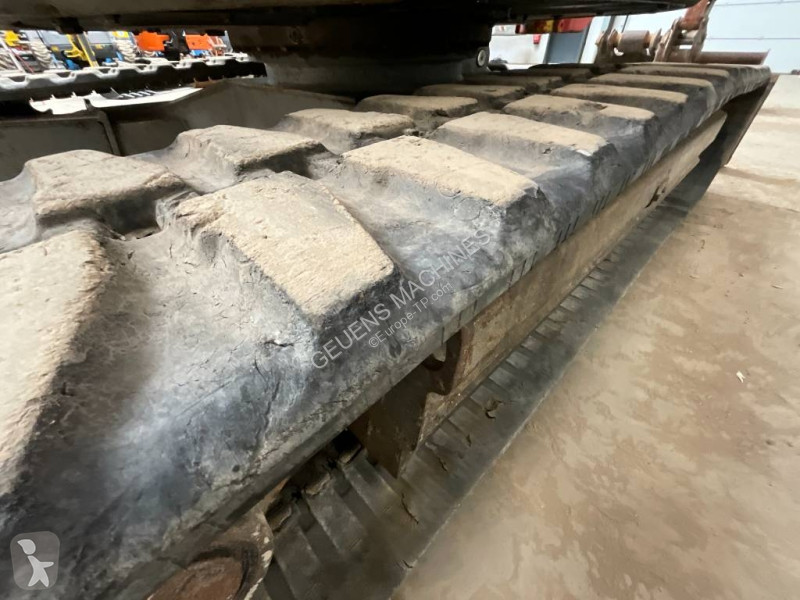 جرافة Neuson 75 Z 3