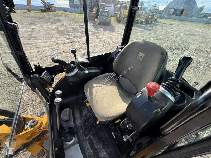 جرافة JCB