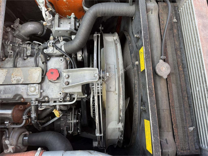 جرافة Hitachi 140 W