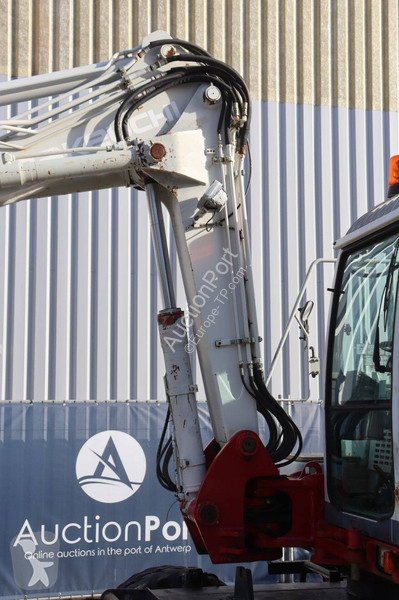 Excavadora Takeuchi