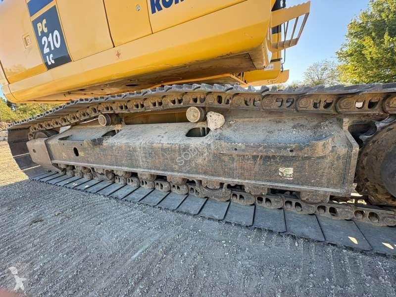 Escavadora Komatsu 11