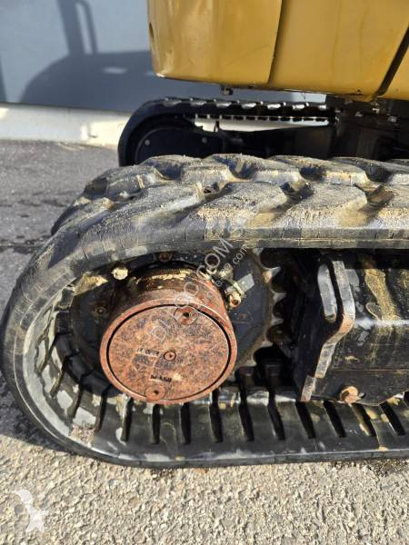 Экскаватор Caterpillar