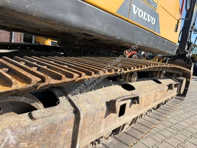 Багер Volvo EC 220 E