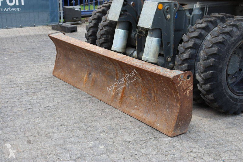 Pelle Liebherr Compact