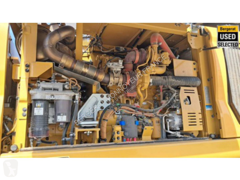 Pelle Caterpillar MH3024