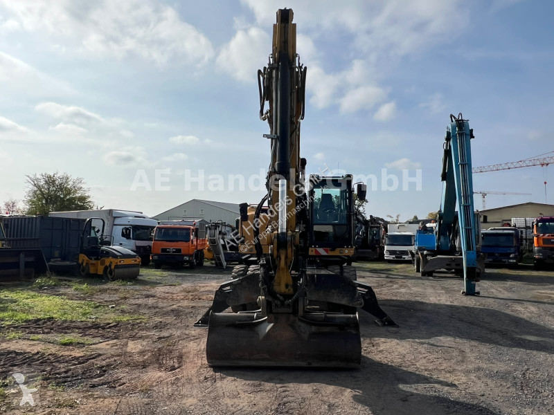 Excavator Caterpillar F...