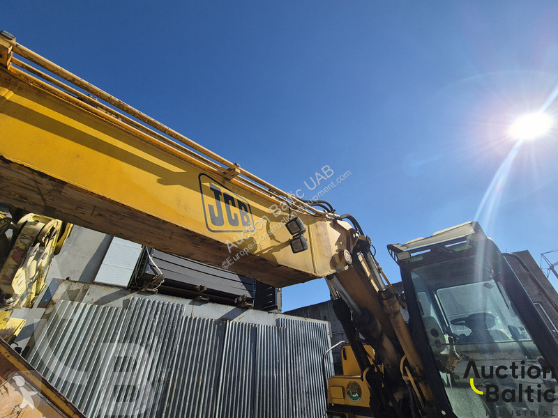 Pelle JCB