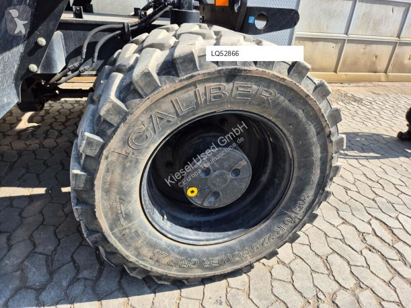 Багер Hitachi