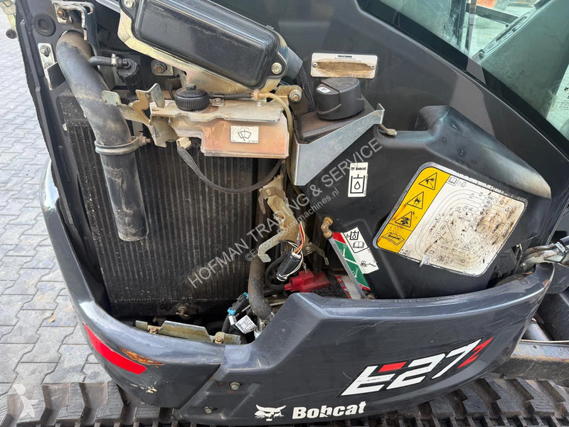 جرافة Bobcat E27z