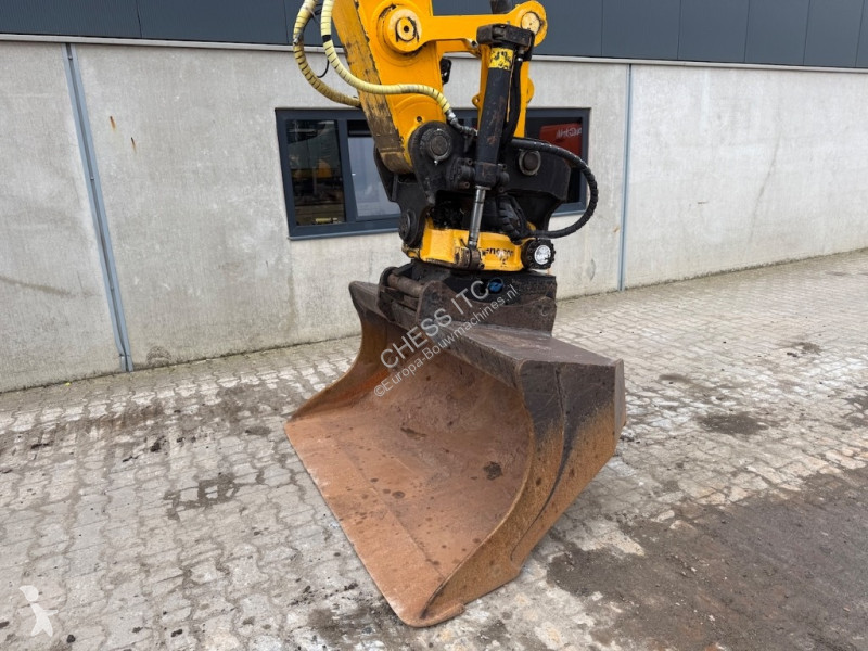 جرافة JCB 220 XL 4F - 220X LC - 220XL - 220X L4F