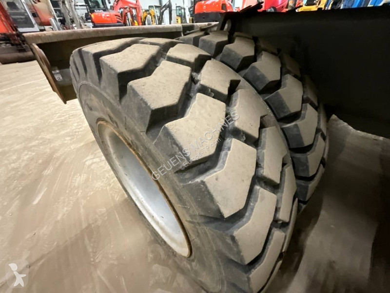 Багер Neuson EW 65