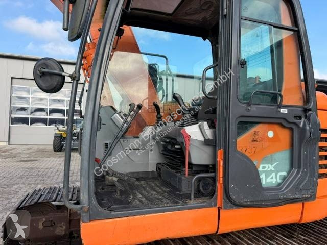 جرافة Doosan