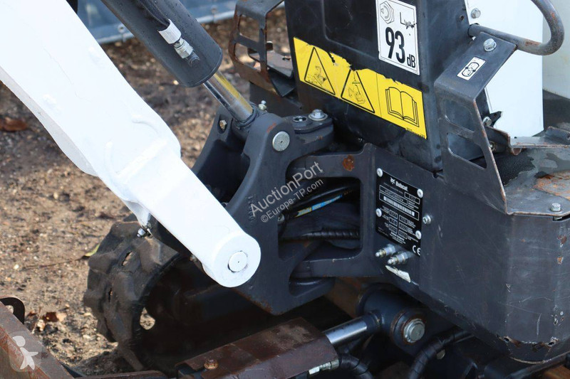 Багер Bobcat Z