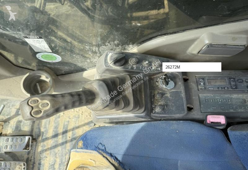 جرافة Hitachi / Swiss-Vehicle