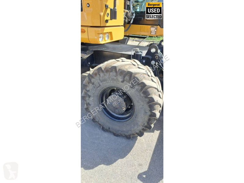 Багер Caterpillar