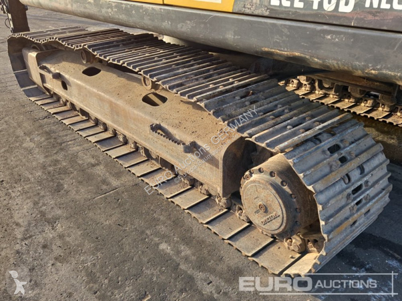 جرافة Volvo EC240
