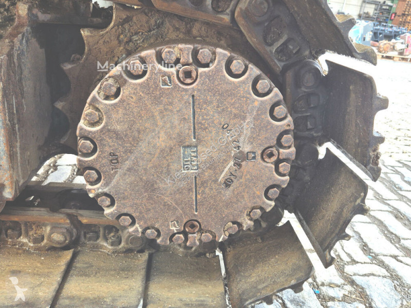 Escavadora Komatsu 10