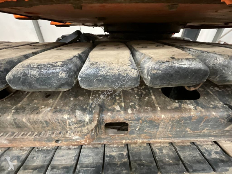Escavadora Komatsu MR3