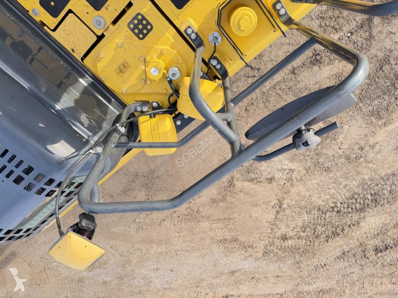 Escavadora Komatsu I-11E0