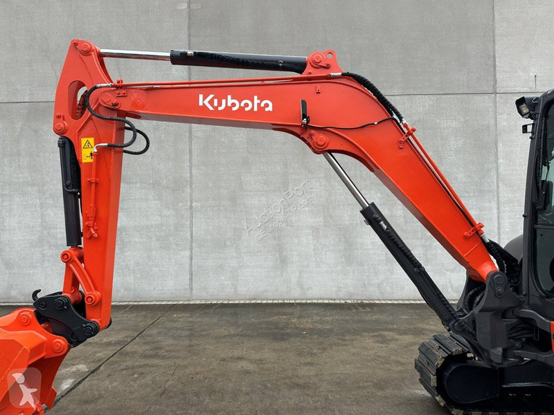 Escavadora Kubota