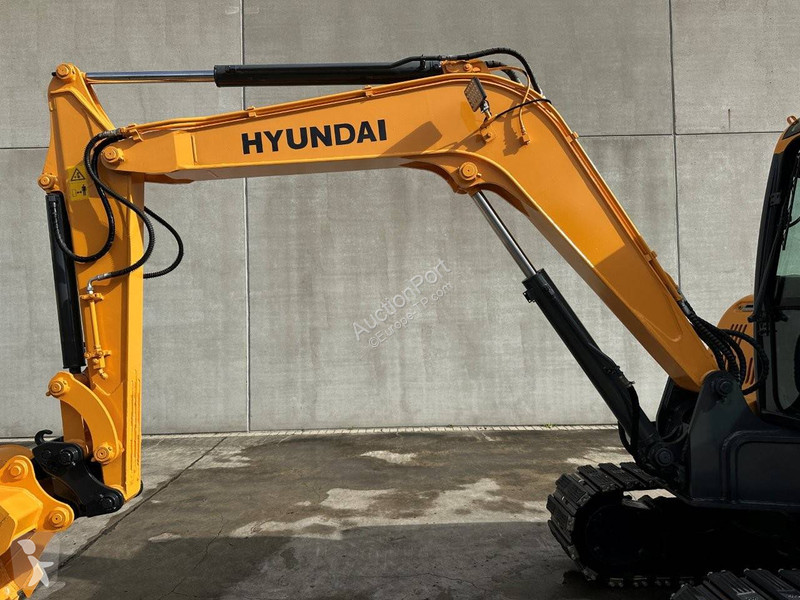 Escavadora Hyundai HX55