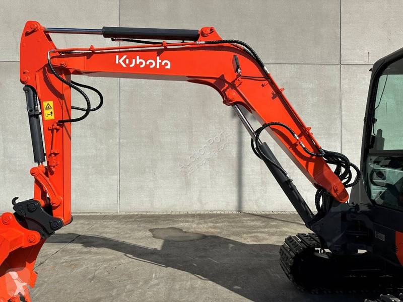 Escavadora Kubota KX155-3SZ