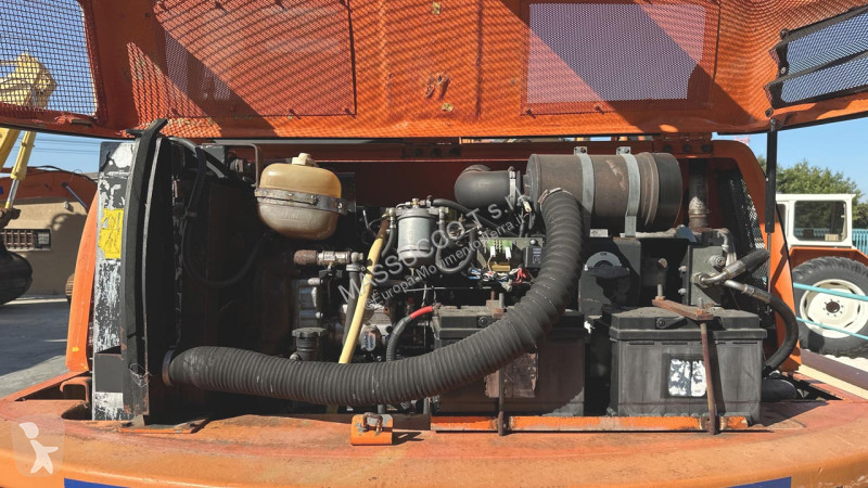 Kotrógép Fiat-Hitachi FH85W 4X4