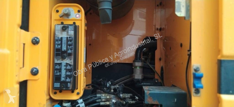 Lopatový nakládač Hyundai HX 300 L