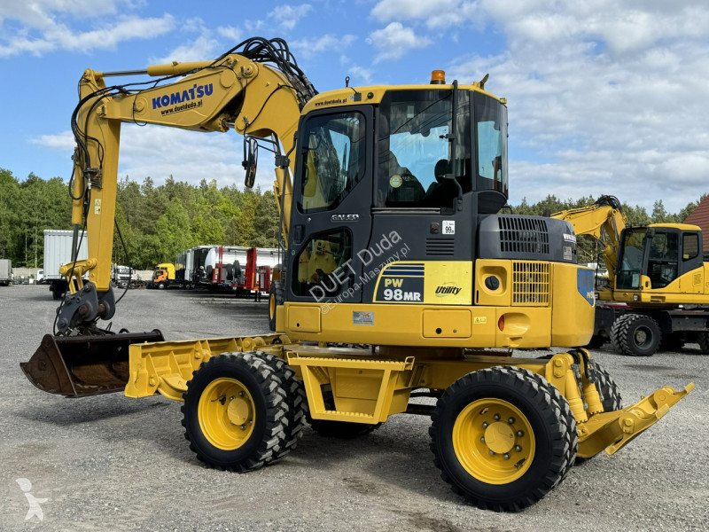 Excavator Komatsu Pług + Podpory 10ton...