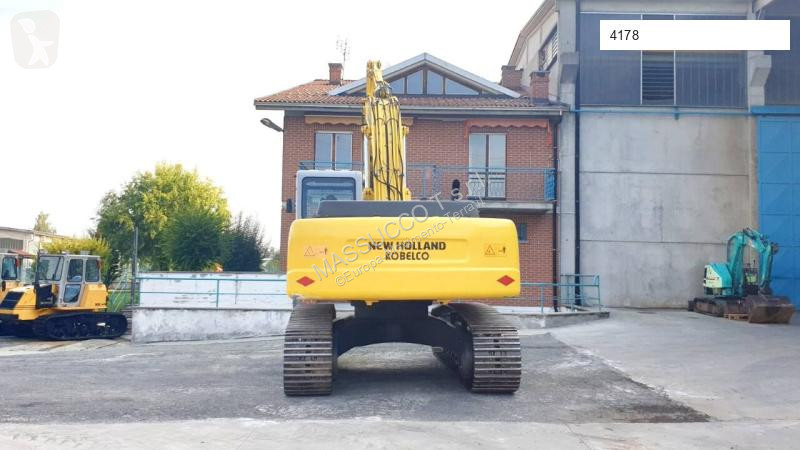 Escavatore New Holland