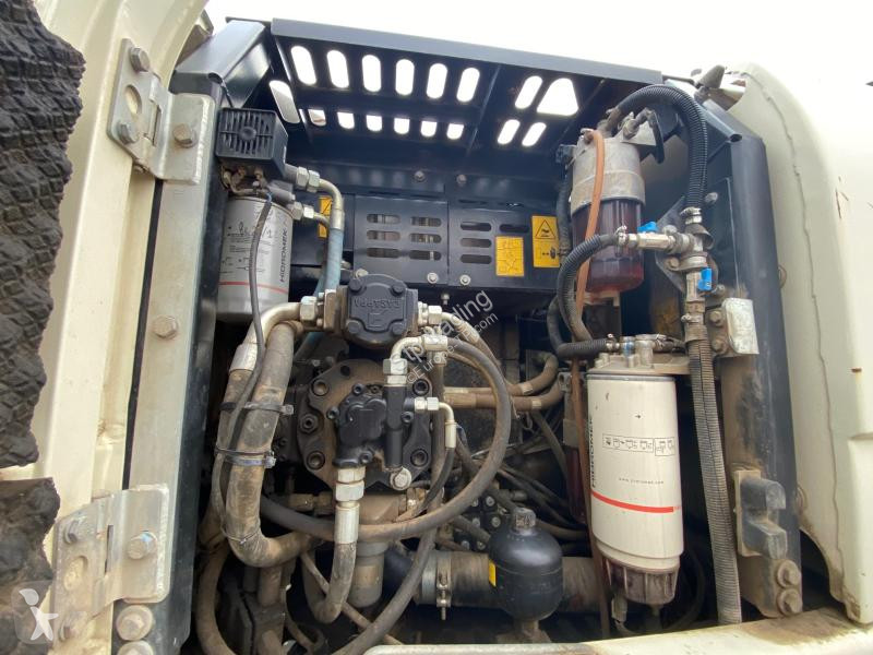 Escavadora Hidromek 140W-3B