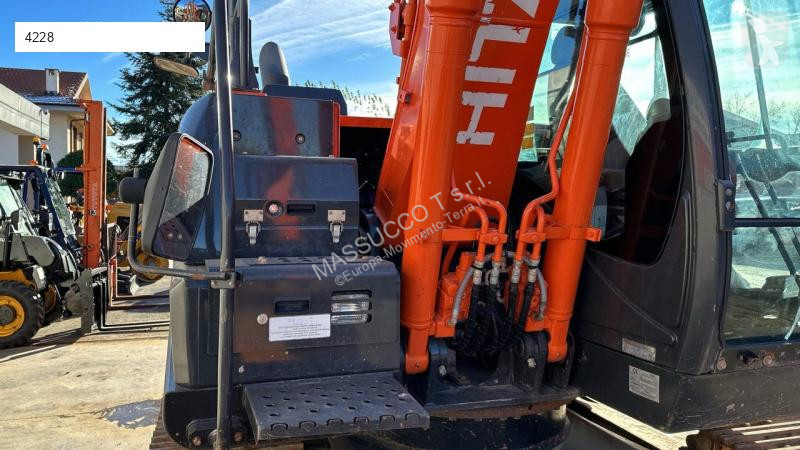 Excavadora Hitachi -6