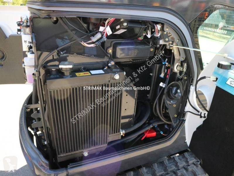 Lopatový nakládač Bobcat E 17