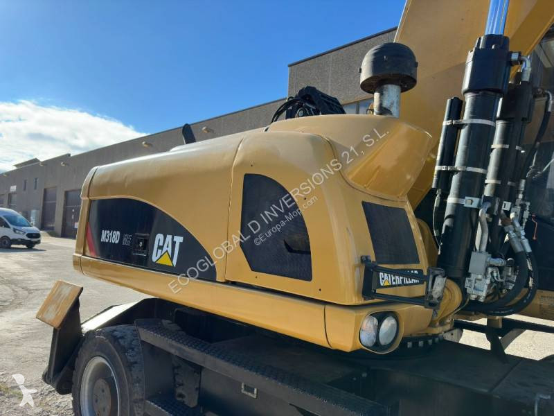Lopatový nakládač Caterpillar MH