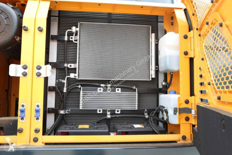 Escavadora Hyundai HX210AL