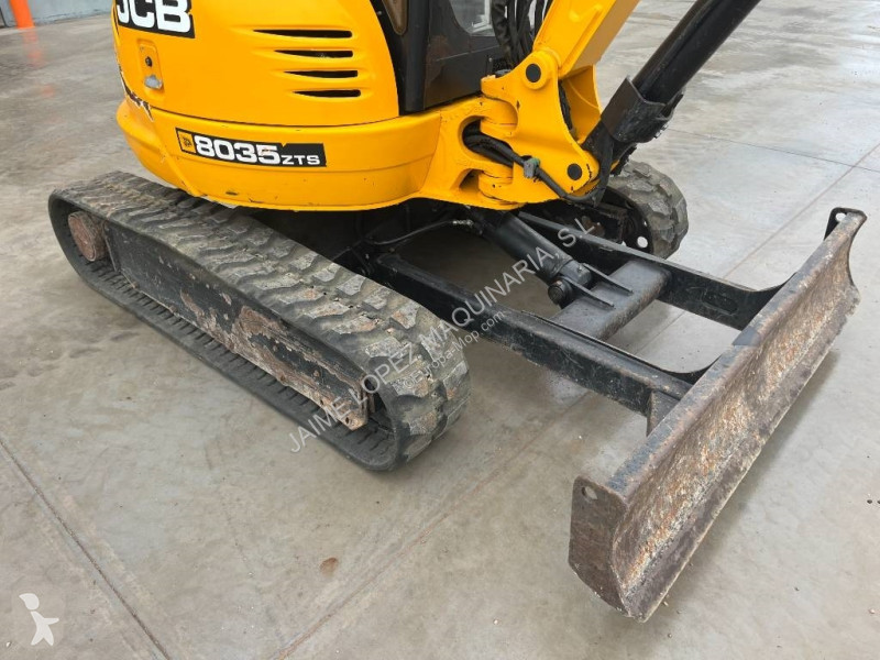 Excavator JCB