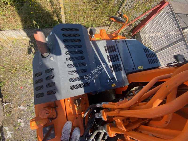 جرافة Doosan 140LCR-5