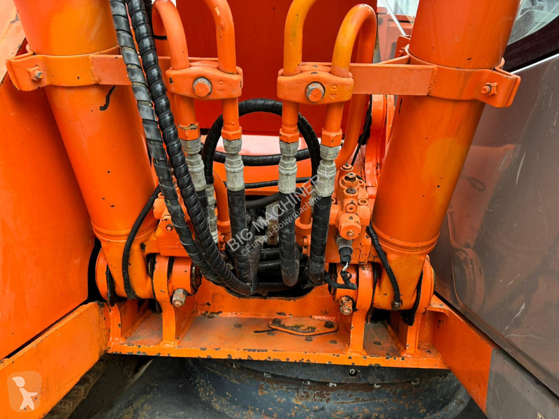 Excavadora Hitachi