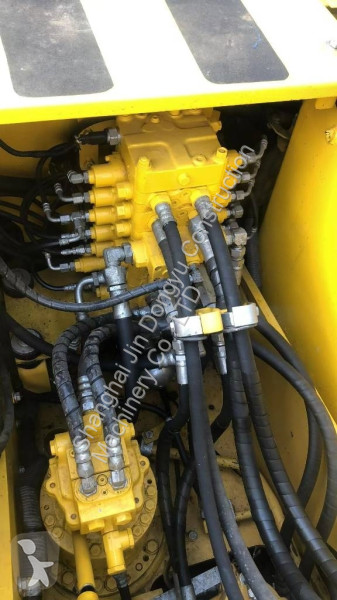 Escavadora Komatsu