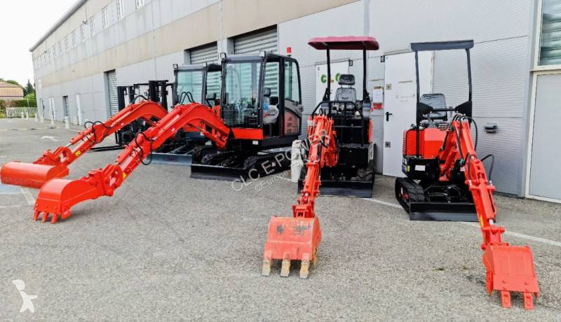 Lopatový nakládač CLC CLC T 1000 2025