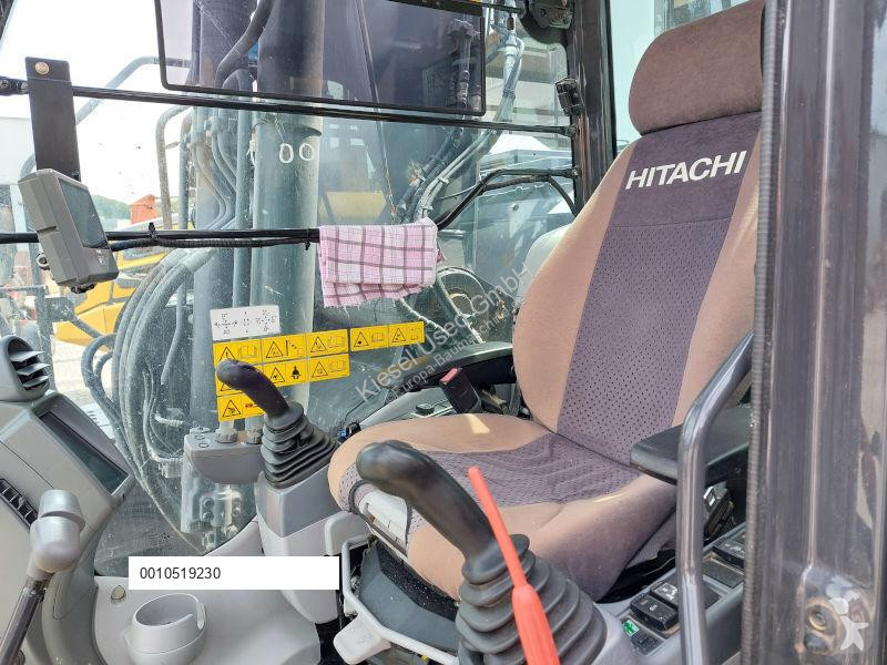 Escavatore Hitachi -6