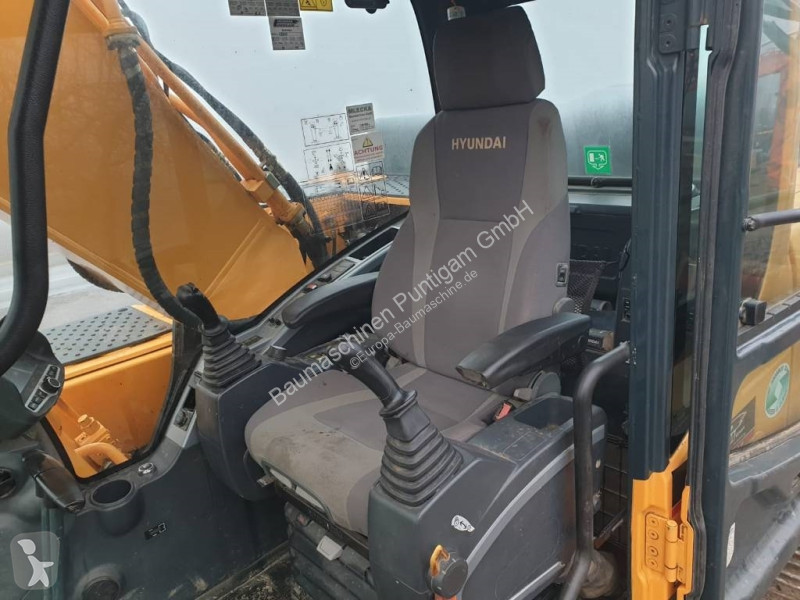 Lopatový nakládač Hyundai R 220 LC-9A