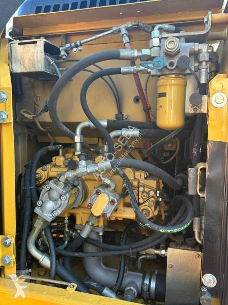 Escavadora Caterpillar