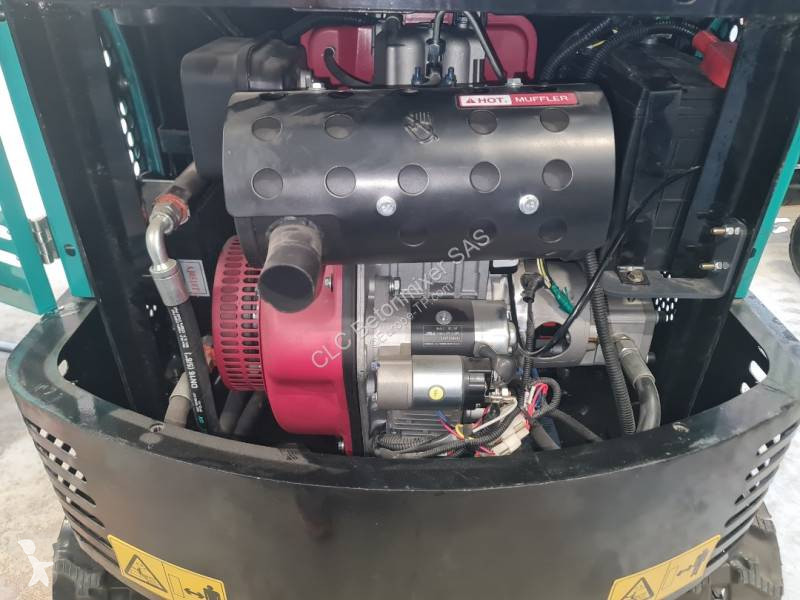 Lopatový nakládač CLC Mini Pelle CLC T 1000